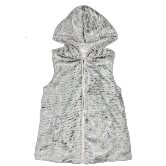 Altar'd State Jackets & Blazers - Altar'd State‎ Soft Fuzzy Hooded Vest
